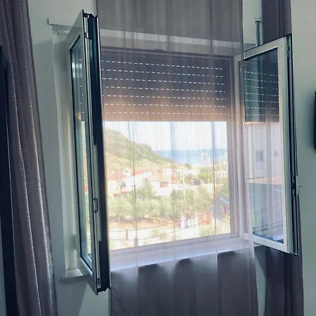 White 招待所 迪亚曼特